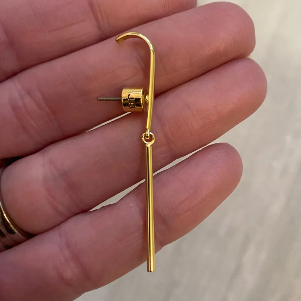 Gold Tone Cuffed Straight Dangling Bar Earrings for Pierced Ears